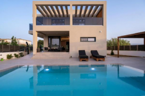 Diamond Villa with swimming pool